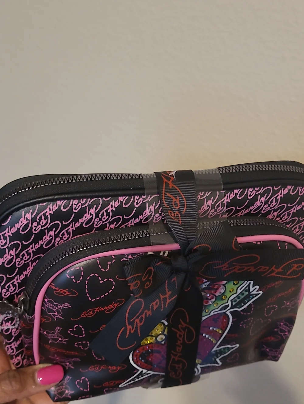 Ed Hardy Black Pink Sequin Heart Cosmetic Pouch Set